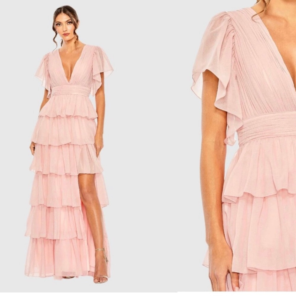 NWT $398 Mac Duggal Flutter Sleeve
NWT
Ruffle Tiered Gown - Pink Size 8